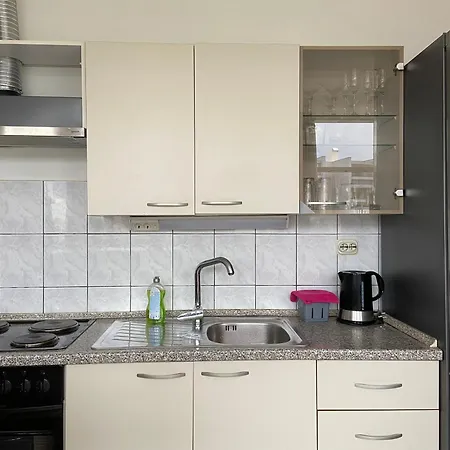 Apartment Mati *